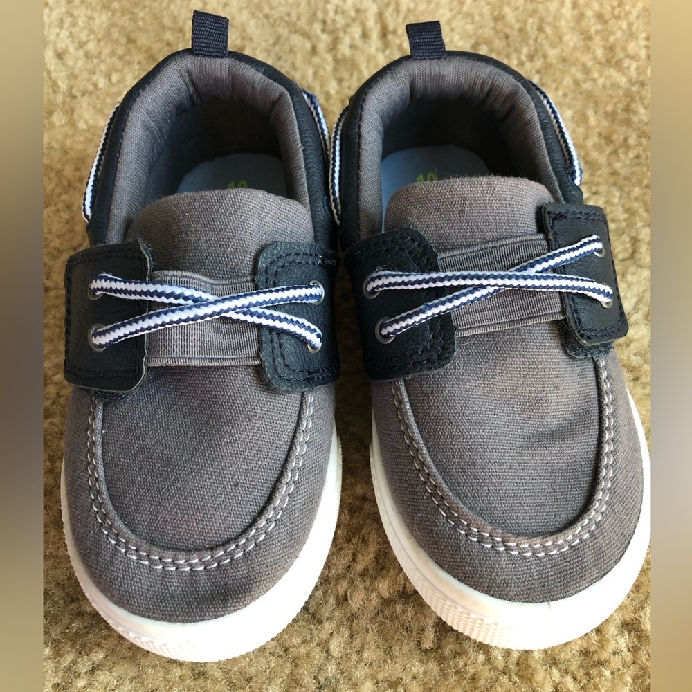 Carter’s toddler loafers. Size 10.
